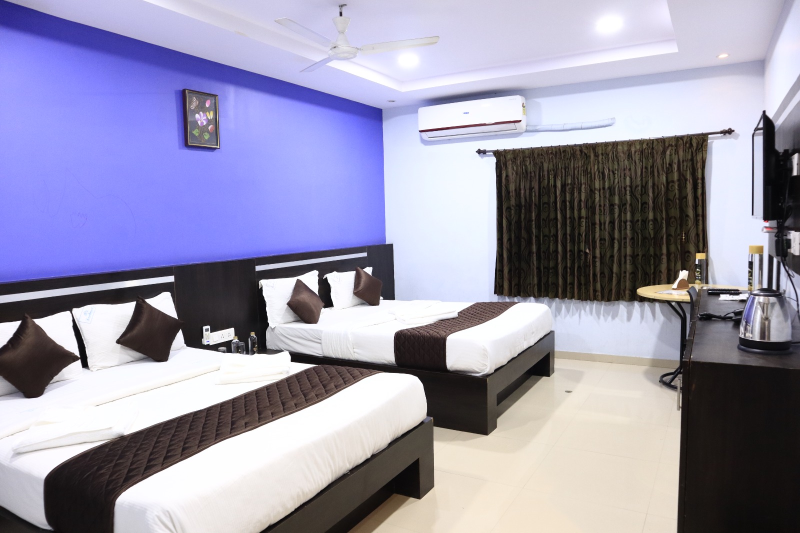 Landmaark Hotels Tiruppur. 4 Bedroom